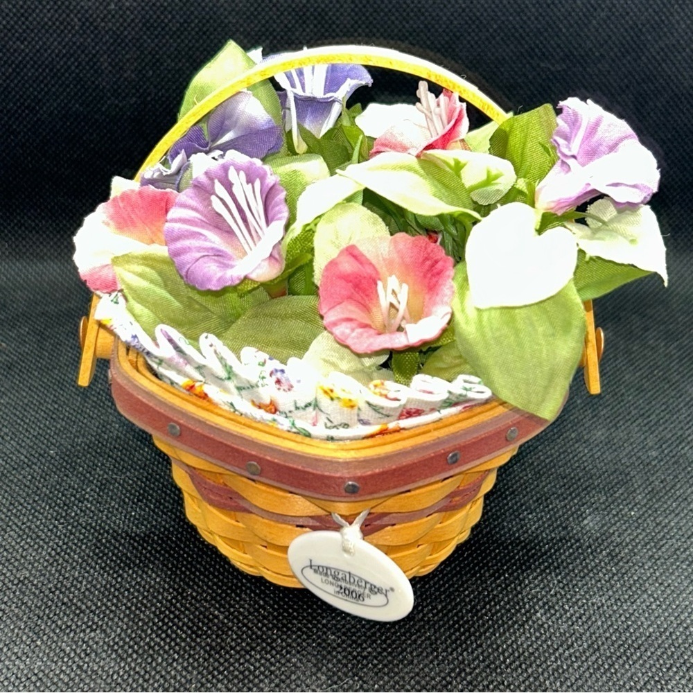 Longaberger Collector’s Club Miniature Morning Glory Basket
